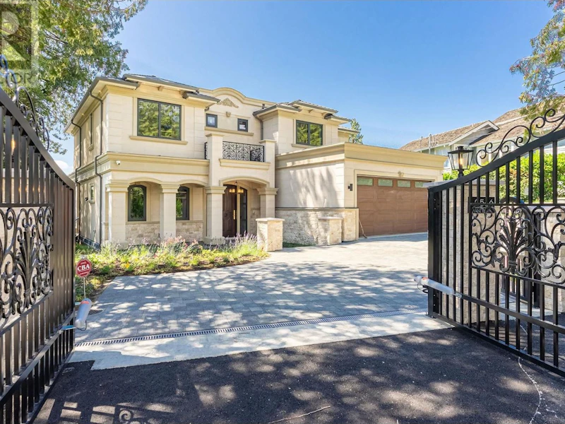 2586 Marine Drive, West Vancouver BC V7V 1L4