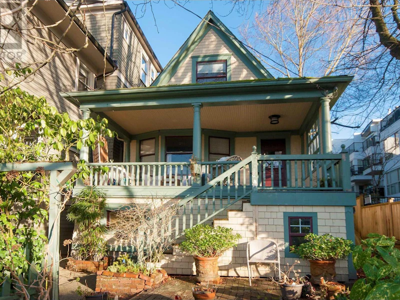 1928 Stephens Street, Vancouver BC V6K 3V9