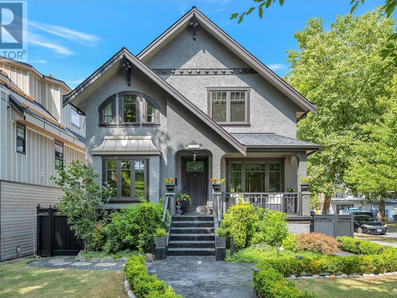 2595 Kitchener Street, Vancouver BC V5K 3C7