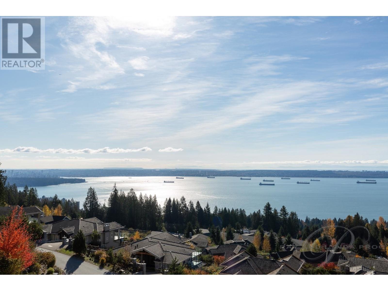 407-2535 Garden Court, West Vancouver, BC, V7S 0A1