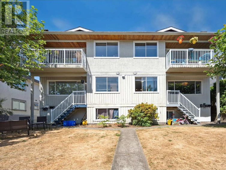 518-518-520 West Keith Road, North Vancouver, BC, V7M 1M4