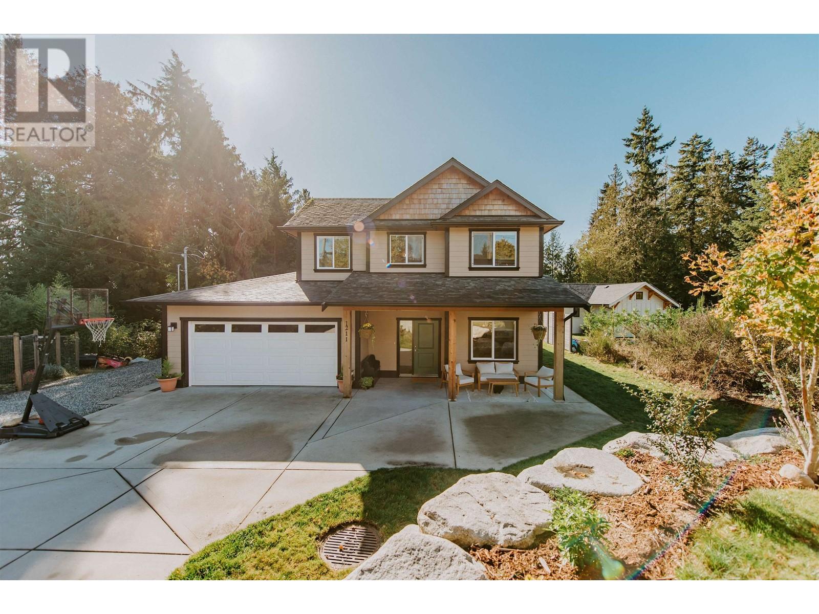 1211 Grandview Road, Gibsons, BC, V0N 1V3