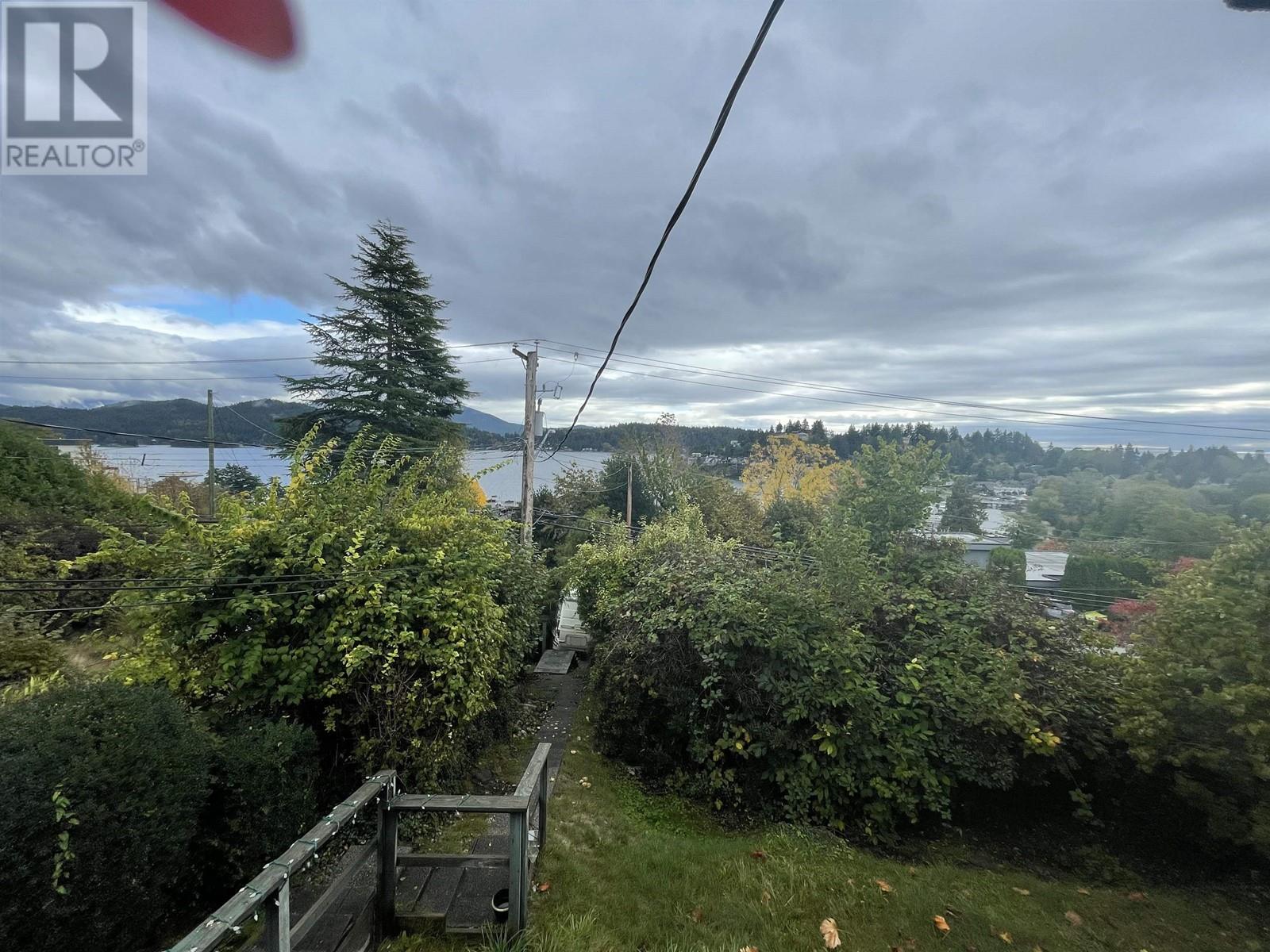 515 South Fletcher Road, Gibsons, BC, V0N 1V0