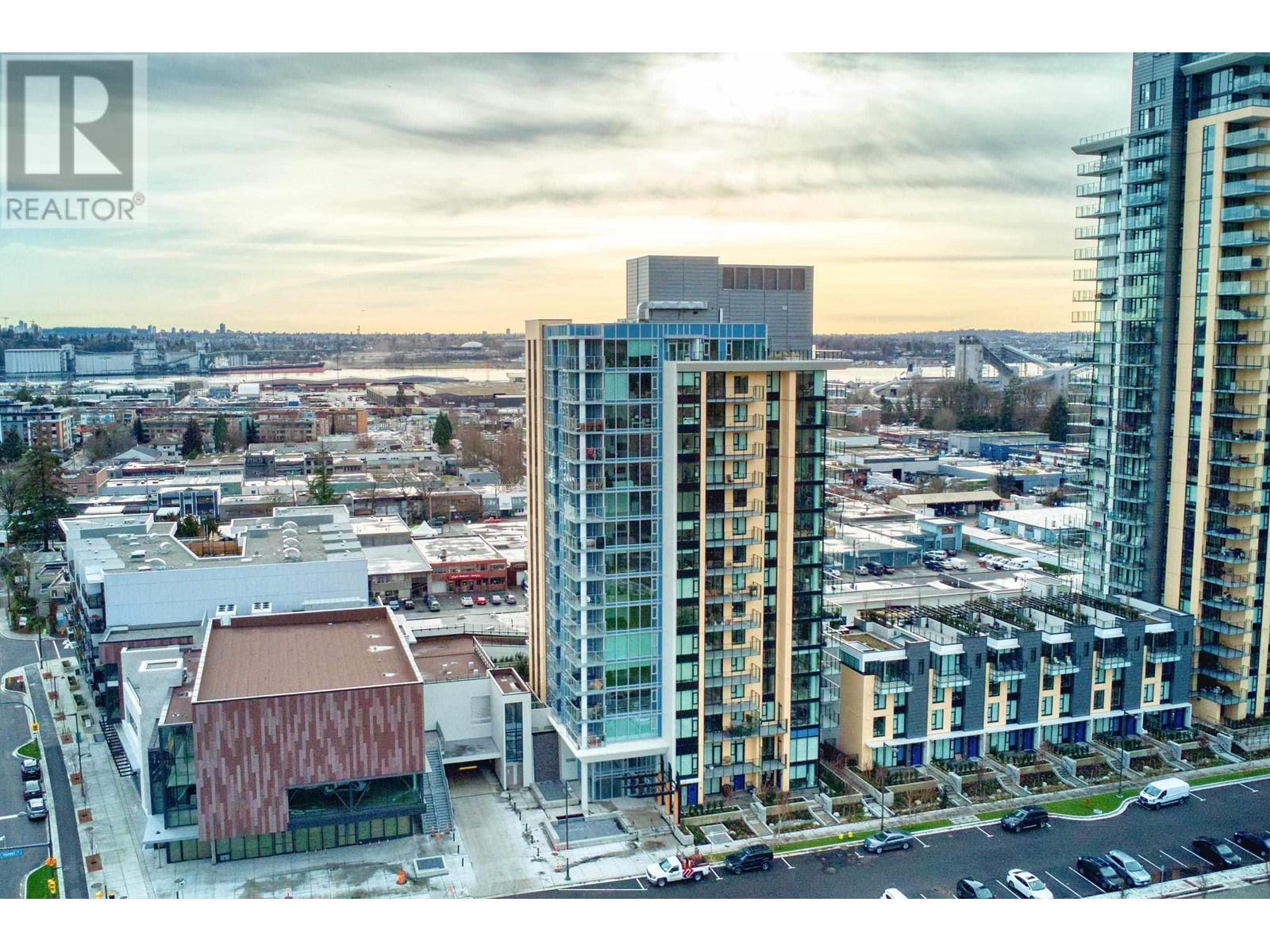 303-1471 Hunter Street, North Vancouver, BC, V7J 1H3