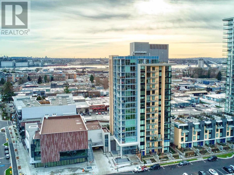 303-1471 Hunter Street, North Vancouver, BC, V7J 1H3
