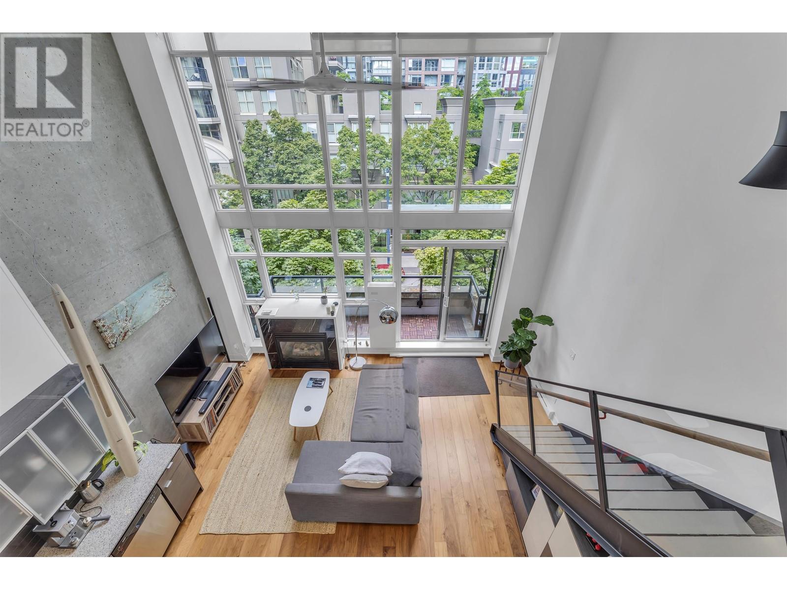 411-988 Richards Street, Vancouver, BC, V6B 8R2