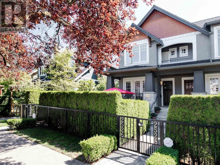 2526 West 8th Avenue, Vancouver, BC, V6K 2B4