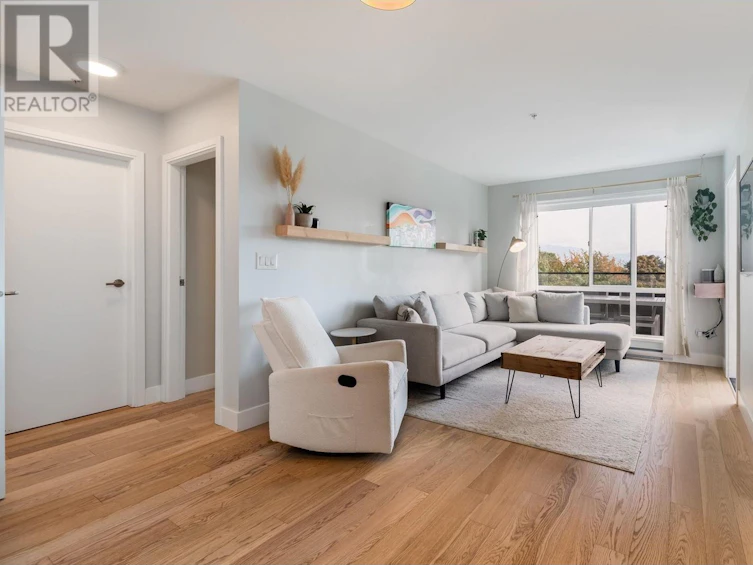 206-233 Kingsway Avenue, Vancouver, BC, V5T 3J5