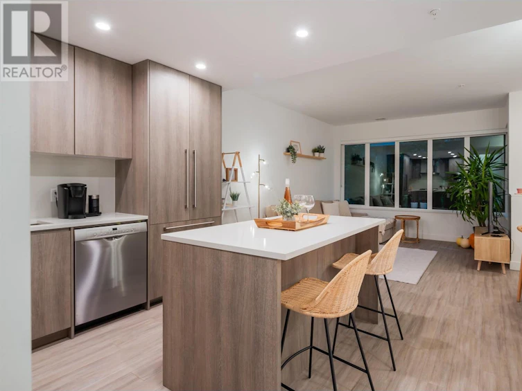 107-2060 Curling Road, North Vancouver, BC, V7P 0E1