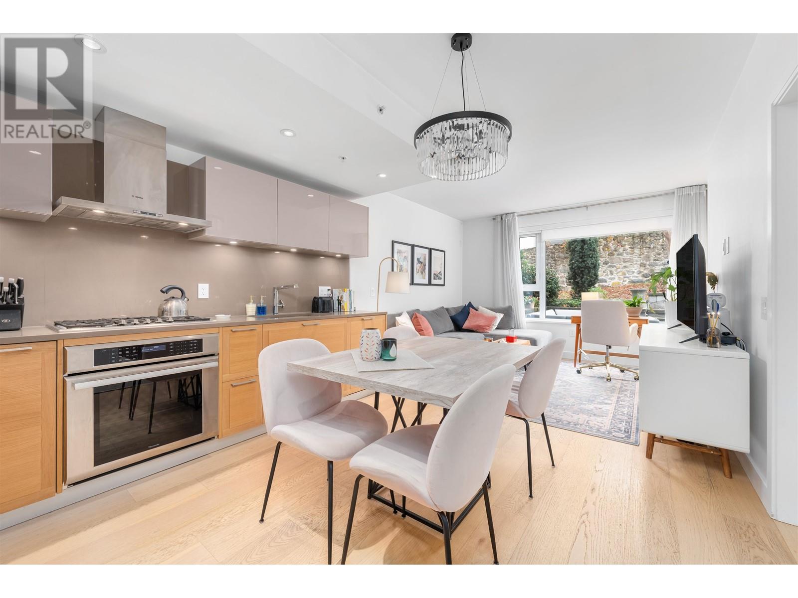 205-7128 Adera Street, Vancouver, BC, V6P 0H6