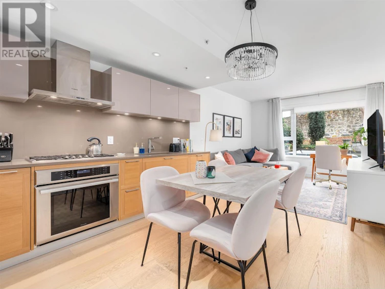 205-7128 Adera Street, Vancouver, BC, V6P 0H6