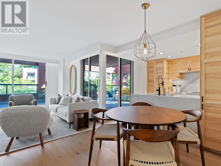2D-199 Drake Street, Vancouver, BC, V6Z 2T9
