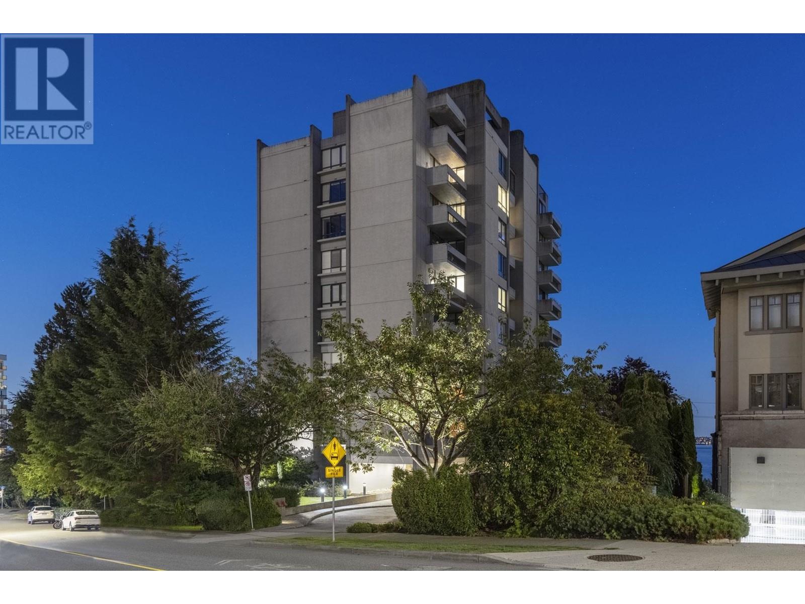 302-1930 Bellevue Avenue, West Vancouver, BC, V7V 1B5
