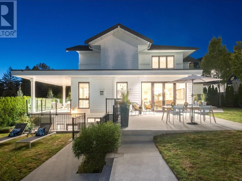 283 Monteray Avenue, North Vancouver BC