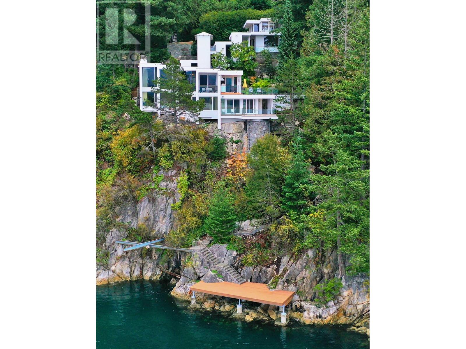 6257 Taylor Drive, West Vancouver, BC, V7W 1Y8