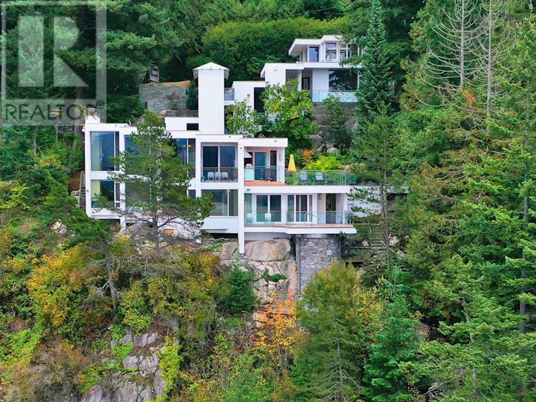 6257 Taylor Drive, West Vancouver, BC, V7W 1Y8