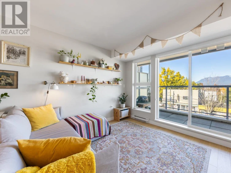 304-2508 Fraser Street, Vancouver, BC, V5T 3V4