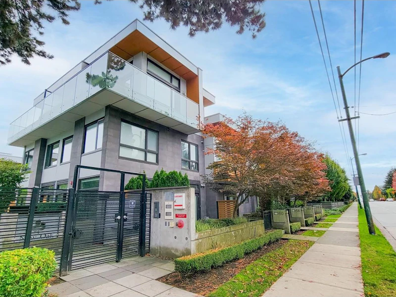 6058 Oak Street, Vancouver BC V6M 2W2