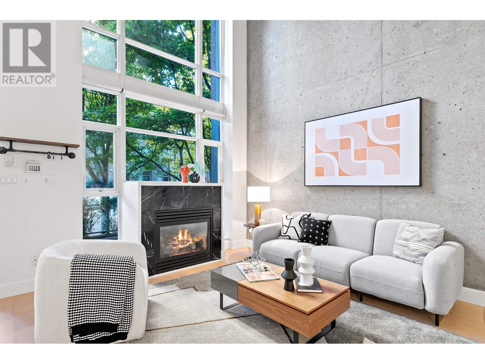 986 Richards Street, Vancouver, BC, V6B 3C1