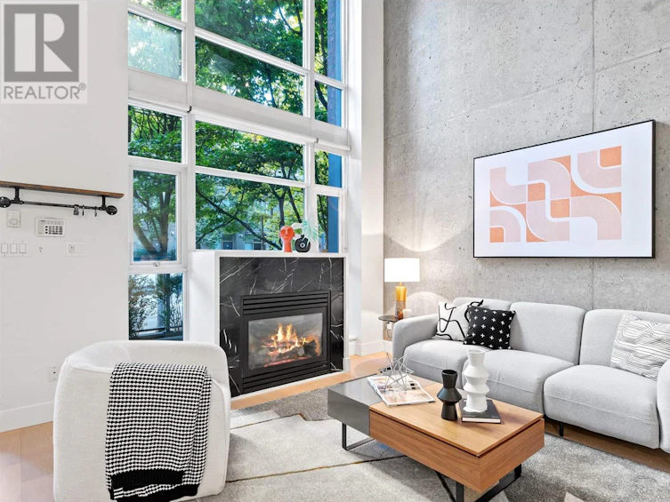 986 Richards Street, Vancouver, BC, V6B 3C1