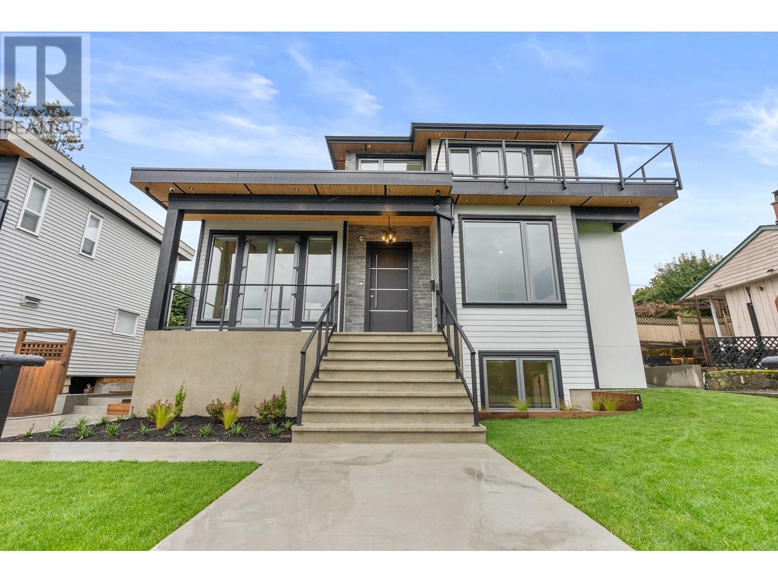 7739 Lee Street, Burnaby, BC, V3N 4B9