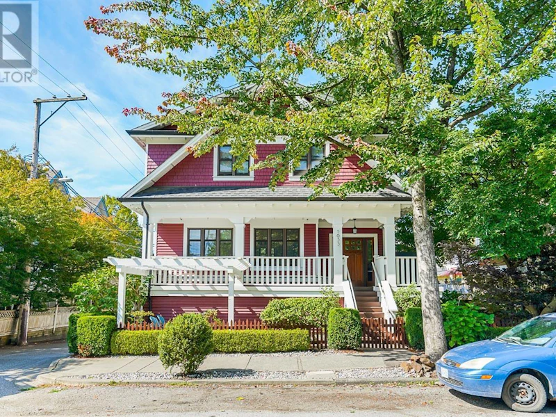 1633 Woodland Drive, Vancouver BC V5L 3S9