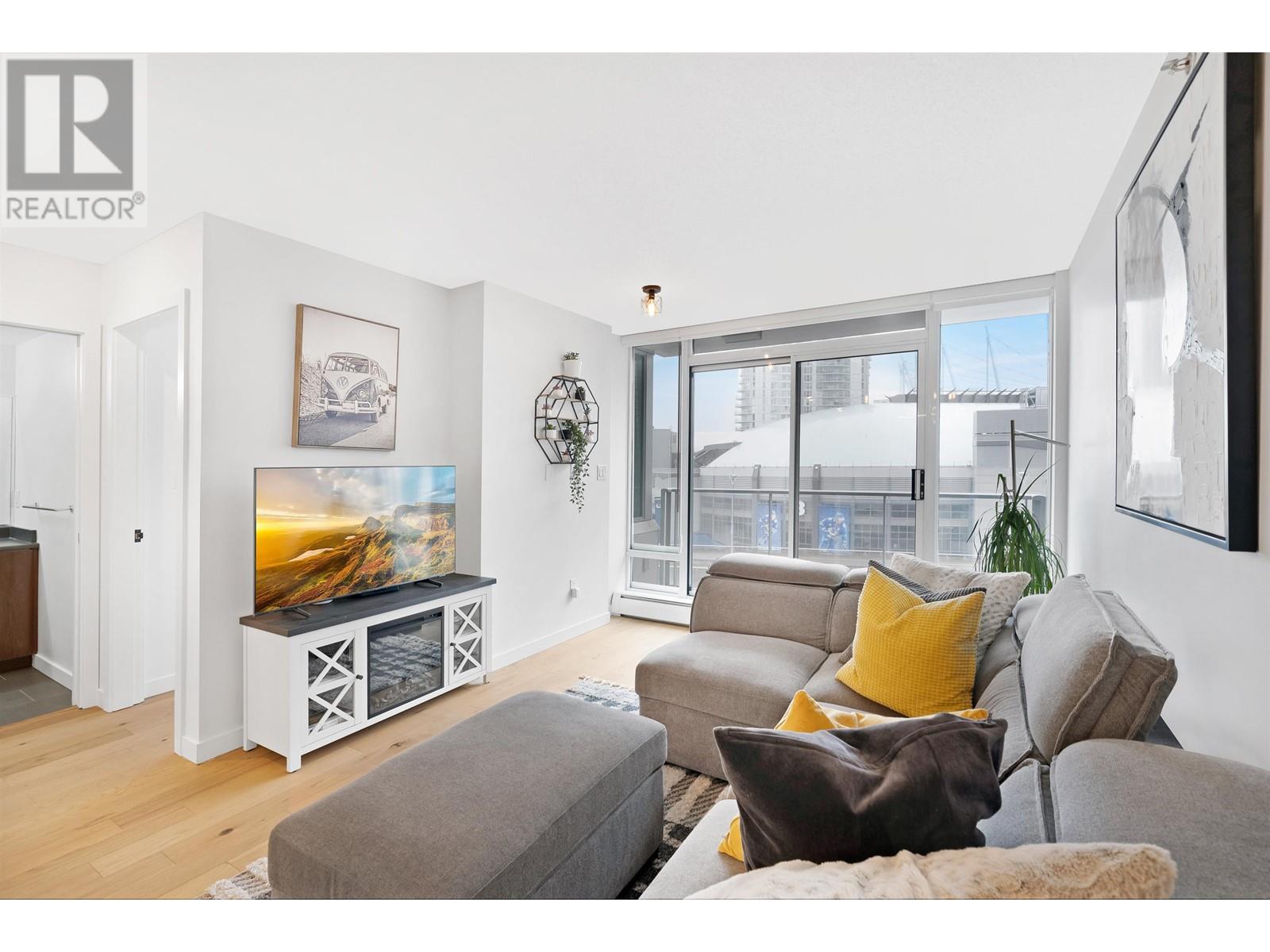 1003-688 Abbott Street, Vancouver, BC, V6B 0B9