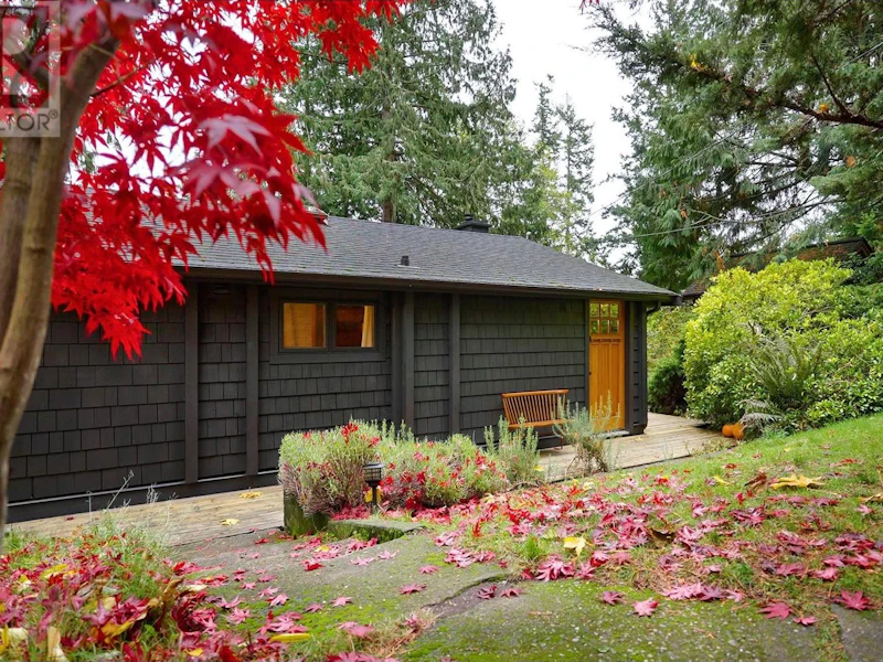 1555 Eagle Cliff Road, Bowen Island BC V0N 1G1