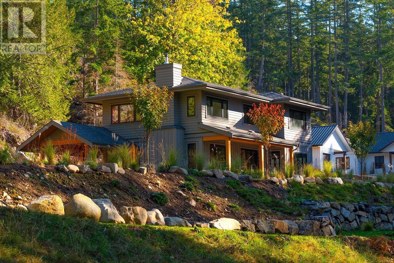 1530 Douglas Road, Bowen Island, BC, V0N 1G2