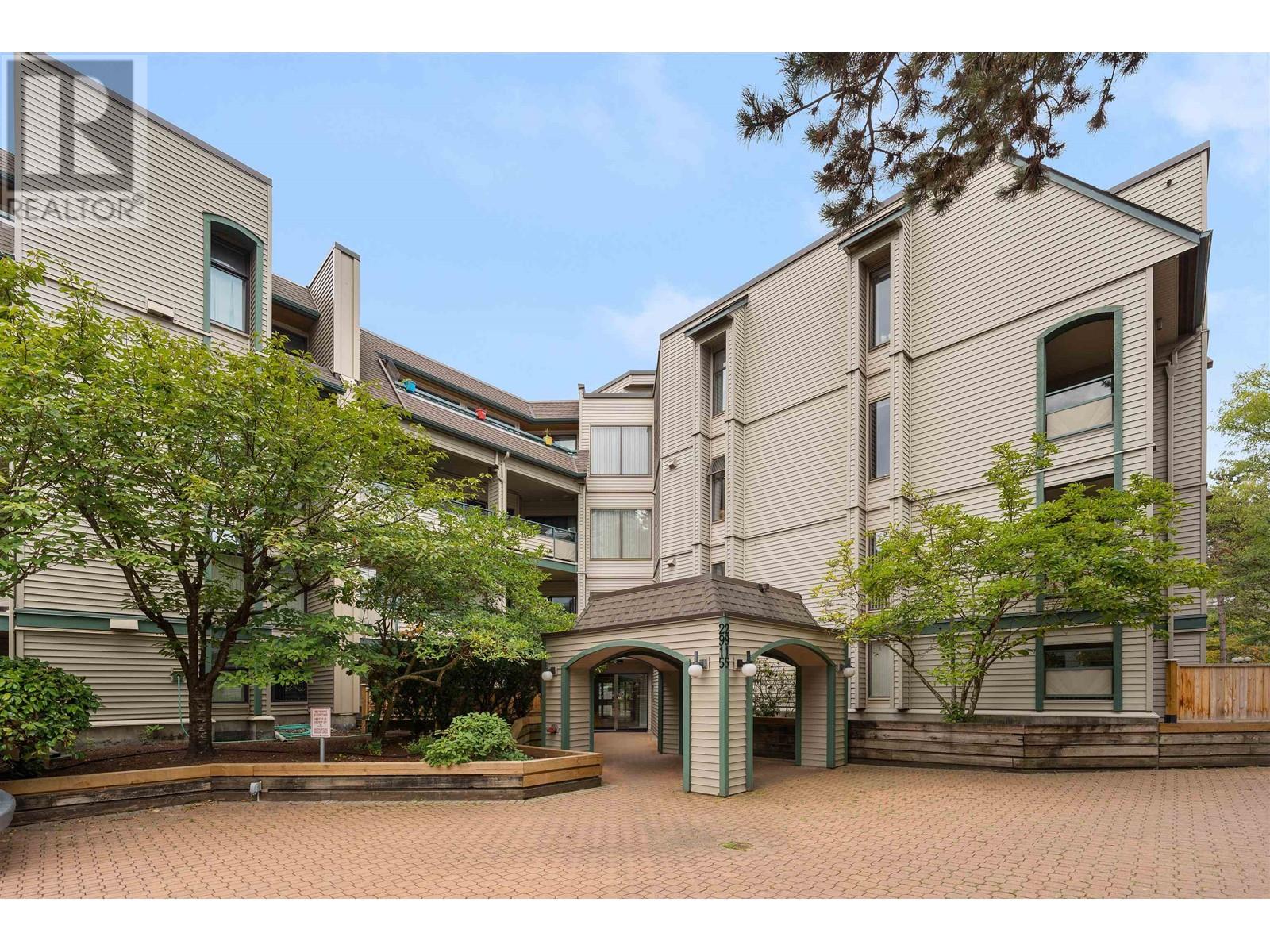 312-2915 Glen Drive, Coquitlam, BC, V3B 7H8