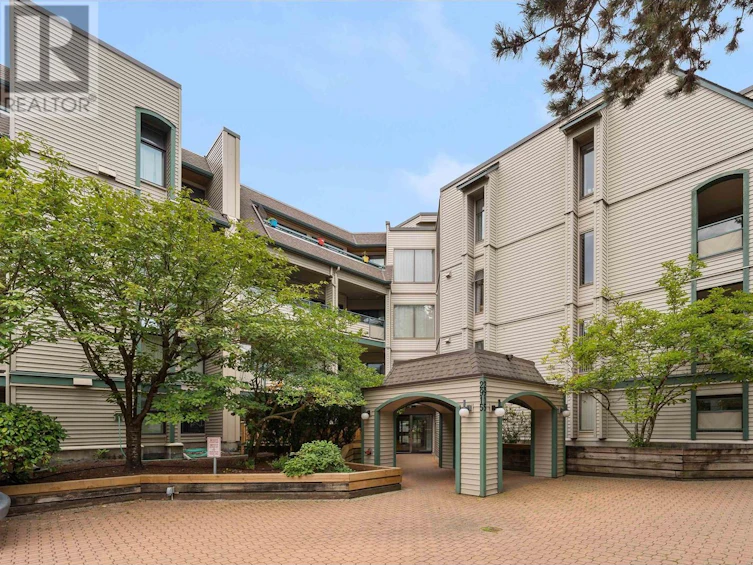 312-2915 Glen Drive, Coquitlam, BC, V3B 7H8
