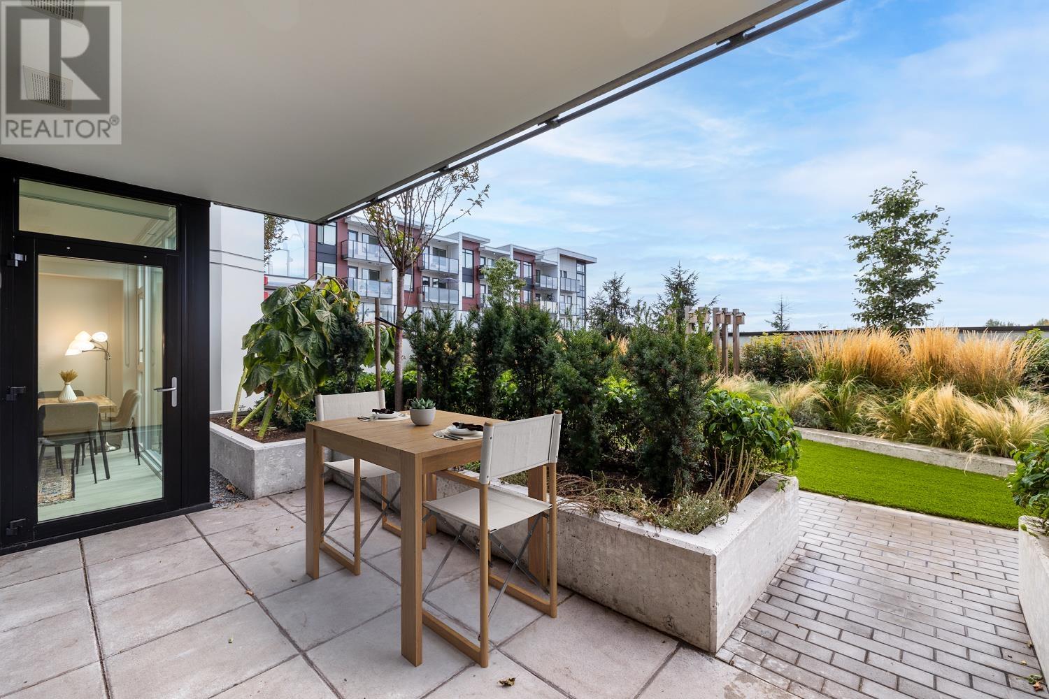 304-1471 Hunter Street, North Vancouver, BC, V7J 1H3