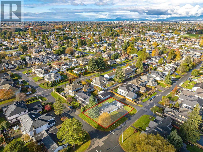 10900 Dennis Crescent, Richmond BC V7A 3S1