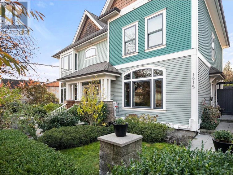 1915 Templeton Drive, Vancouver, BC, V5N 4V9