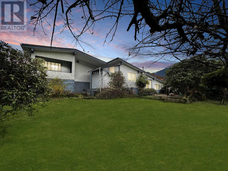 38805 Garibaldi Avenue, Squamish BC V8B 0C9