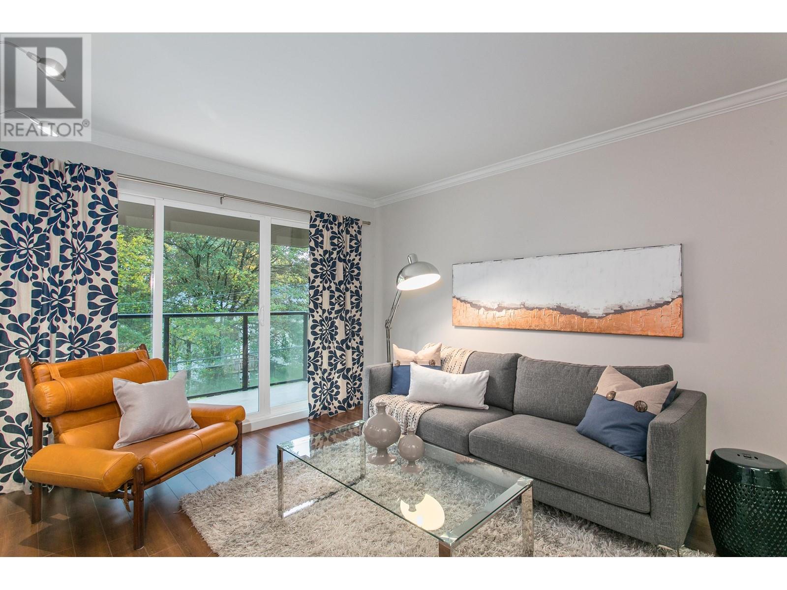 308-1440 East Broadway, Vancouver, BC, V5N 5P2