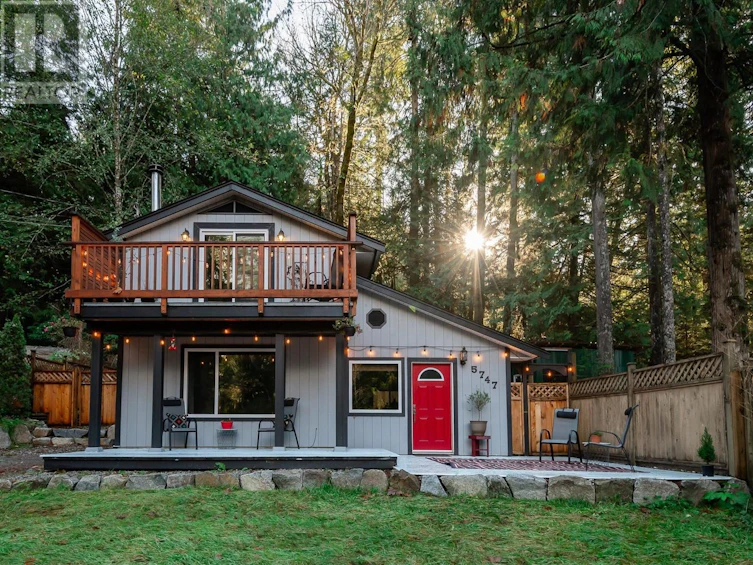 5747 Naylor Road, Sechelt, BC, V7Z 0C7