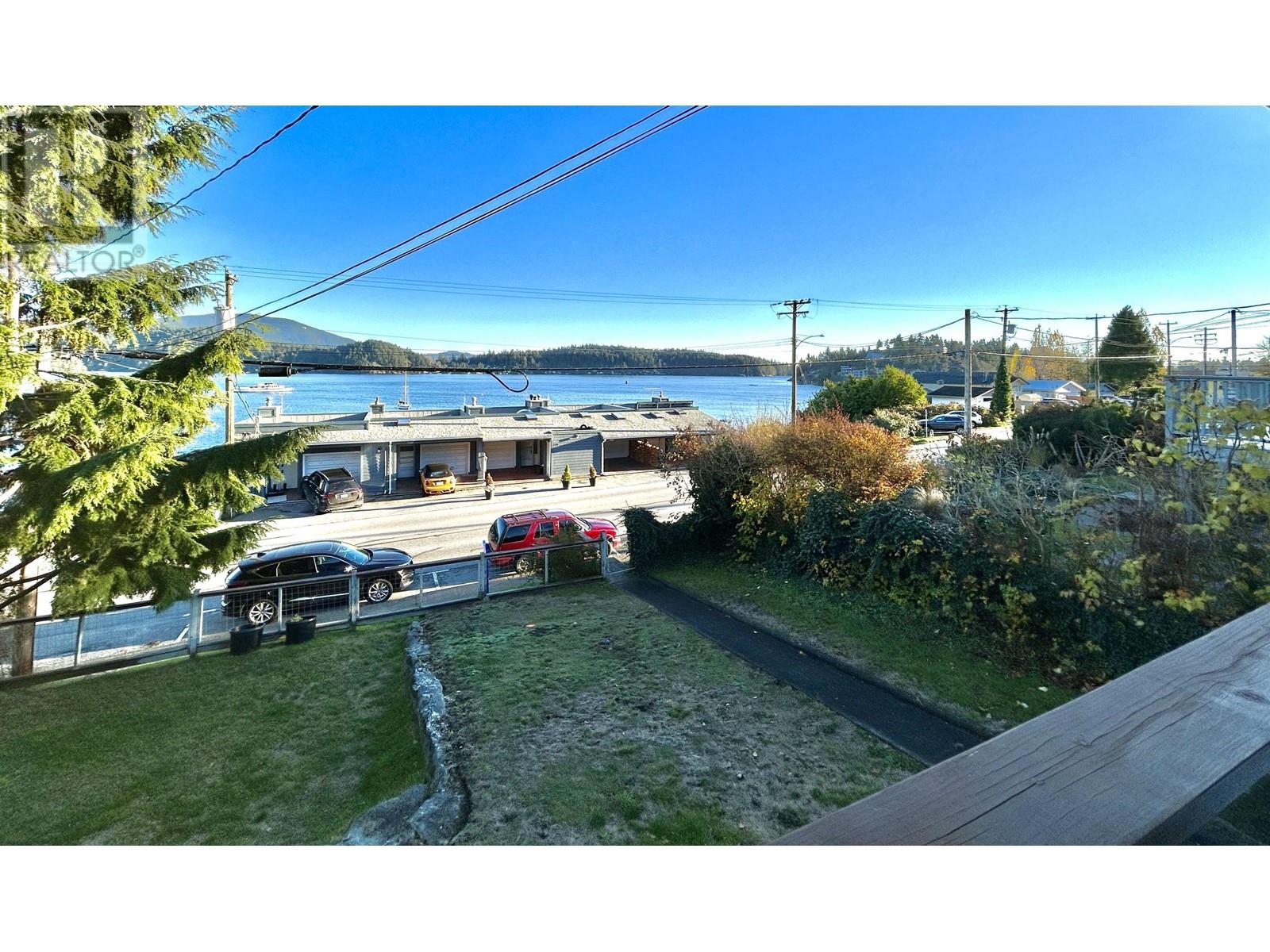 511 Marine Drive, Gibsons, BC, V0N 1V1