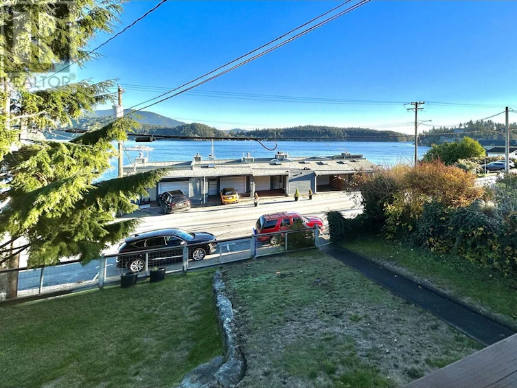 511 Marine Drive, Gibsons, BC, V0N 1V1