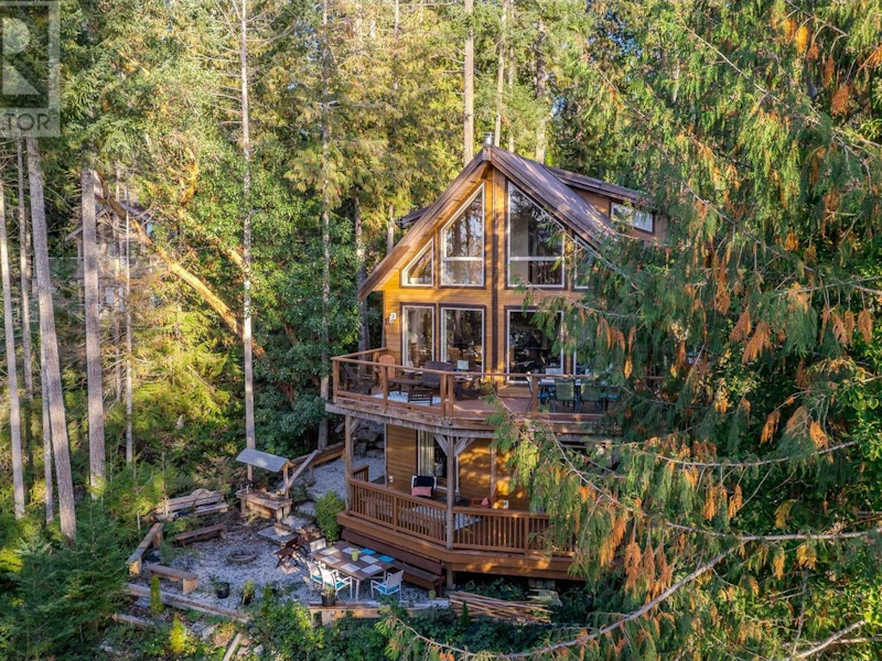 6855 Seaview Road, Sechelt BC