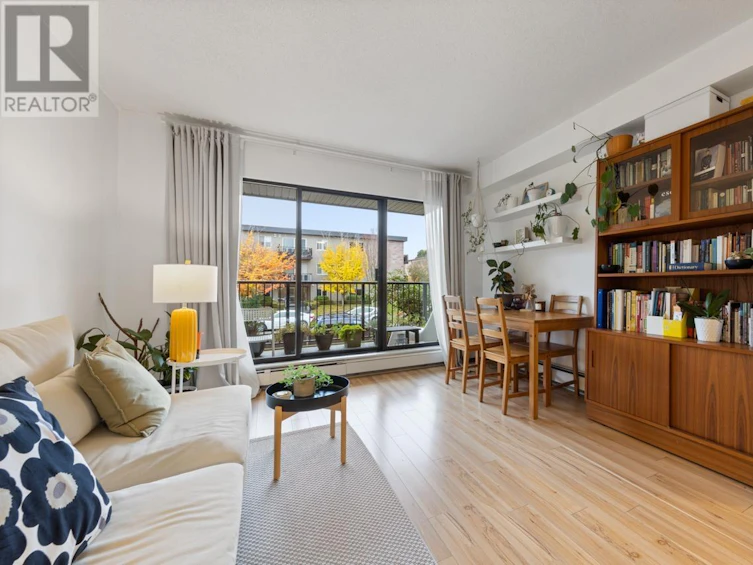 206-288 East 14th Avenue, Vancouver, BC, V5T 2M6