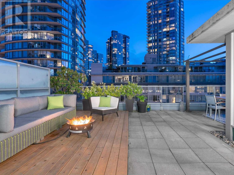 706-618 Abbott Street, Vancouver, BC, V6B 0C1