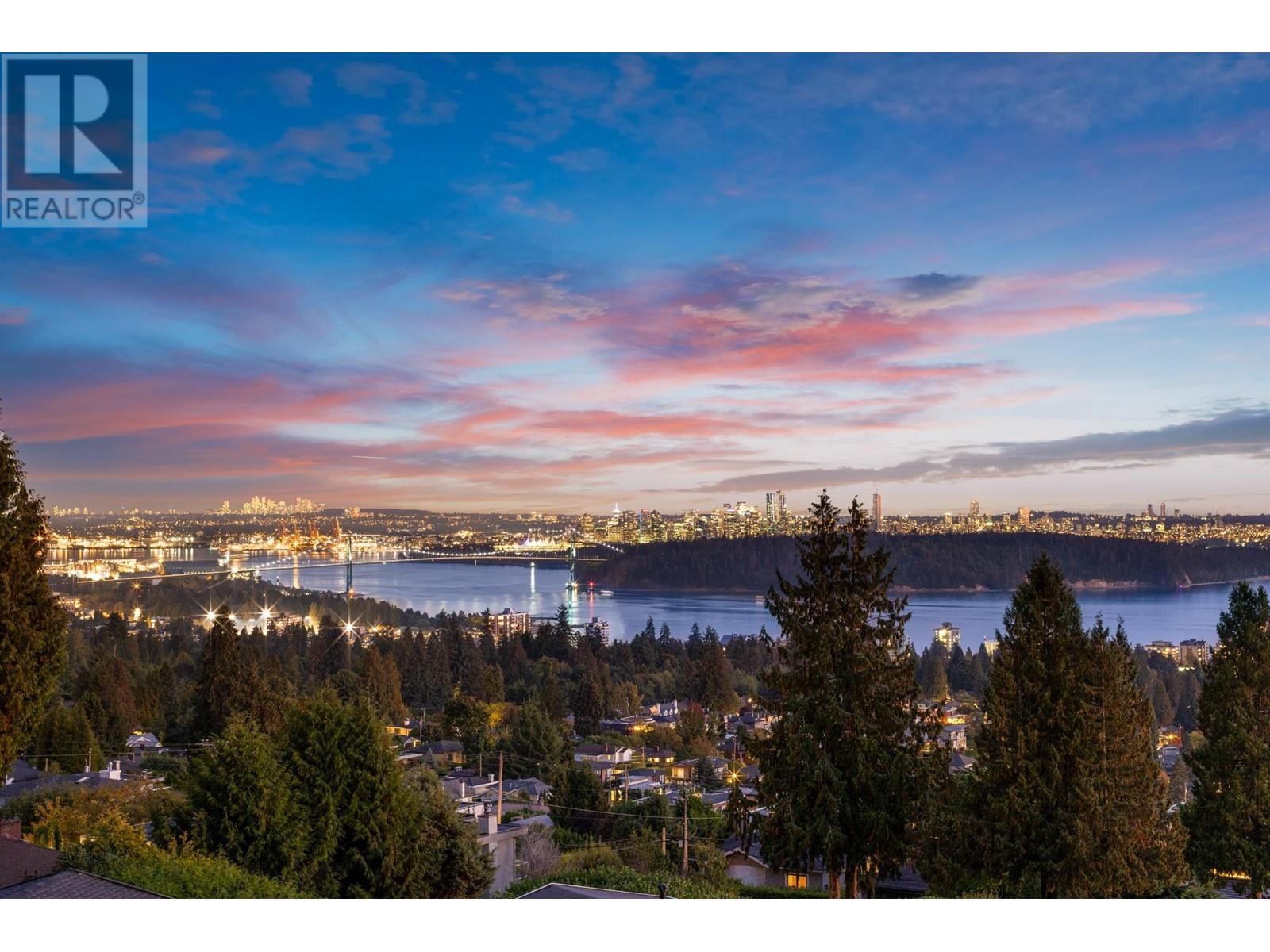 1950 Orchard Way, West Vancouver, BC, V7V 4G3