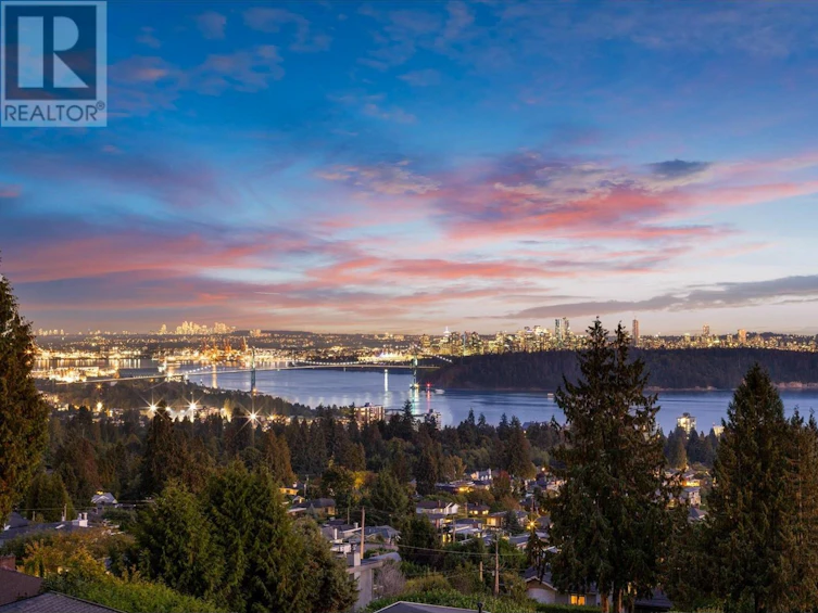 1950 Orchard Way, West Vancouver, BC, V7V 4G3