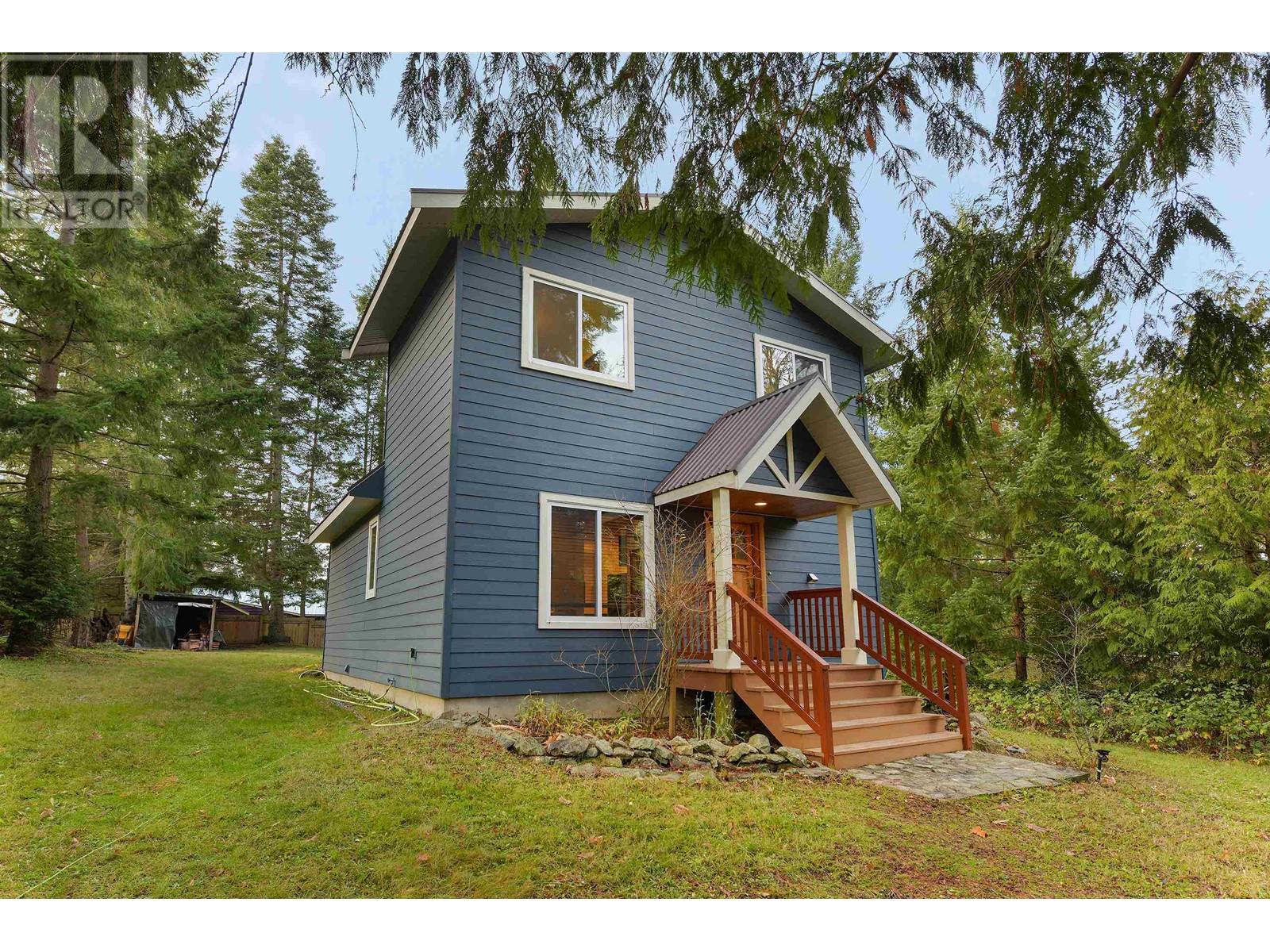 445 Dixon Road, Mayne Island, BC, V0N 2J2