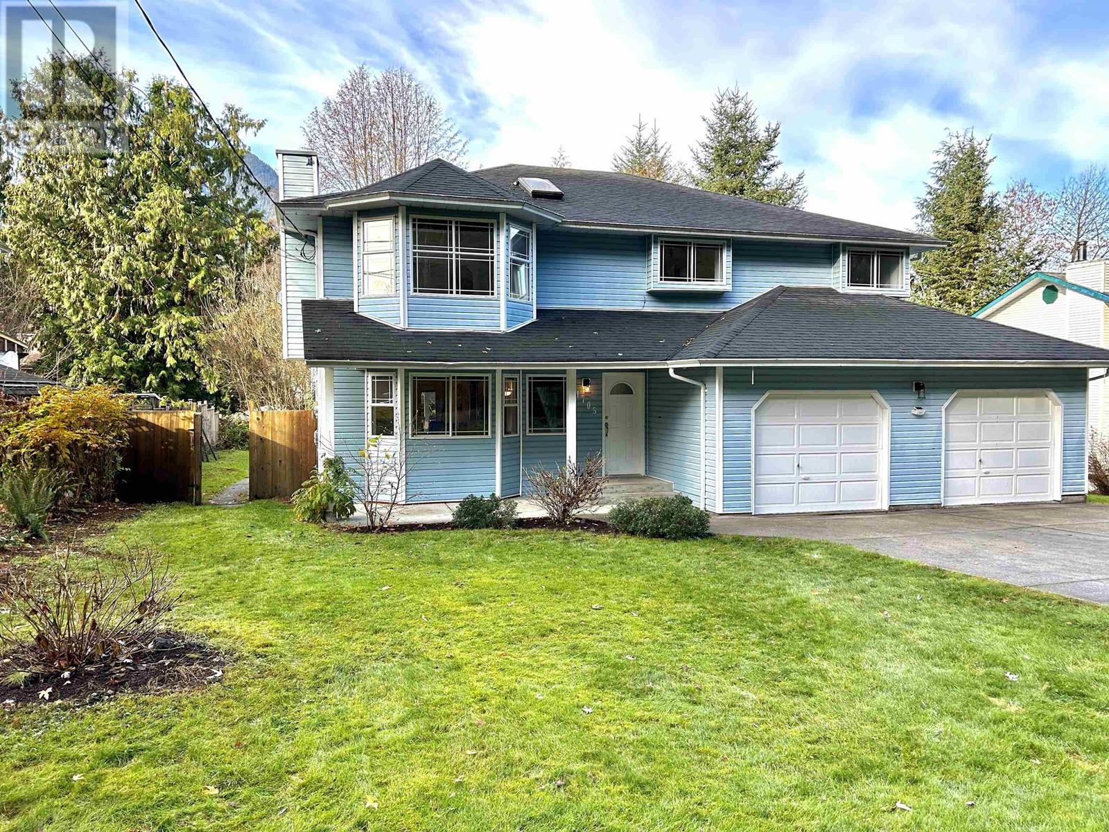 1705 Ymca Road, Gibsons, BC, V0N 1V6