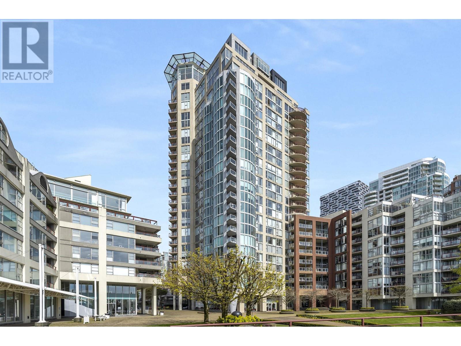 201-1000 Beach Avenue, Vancouver, BC, V6E 4M2