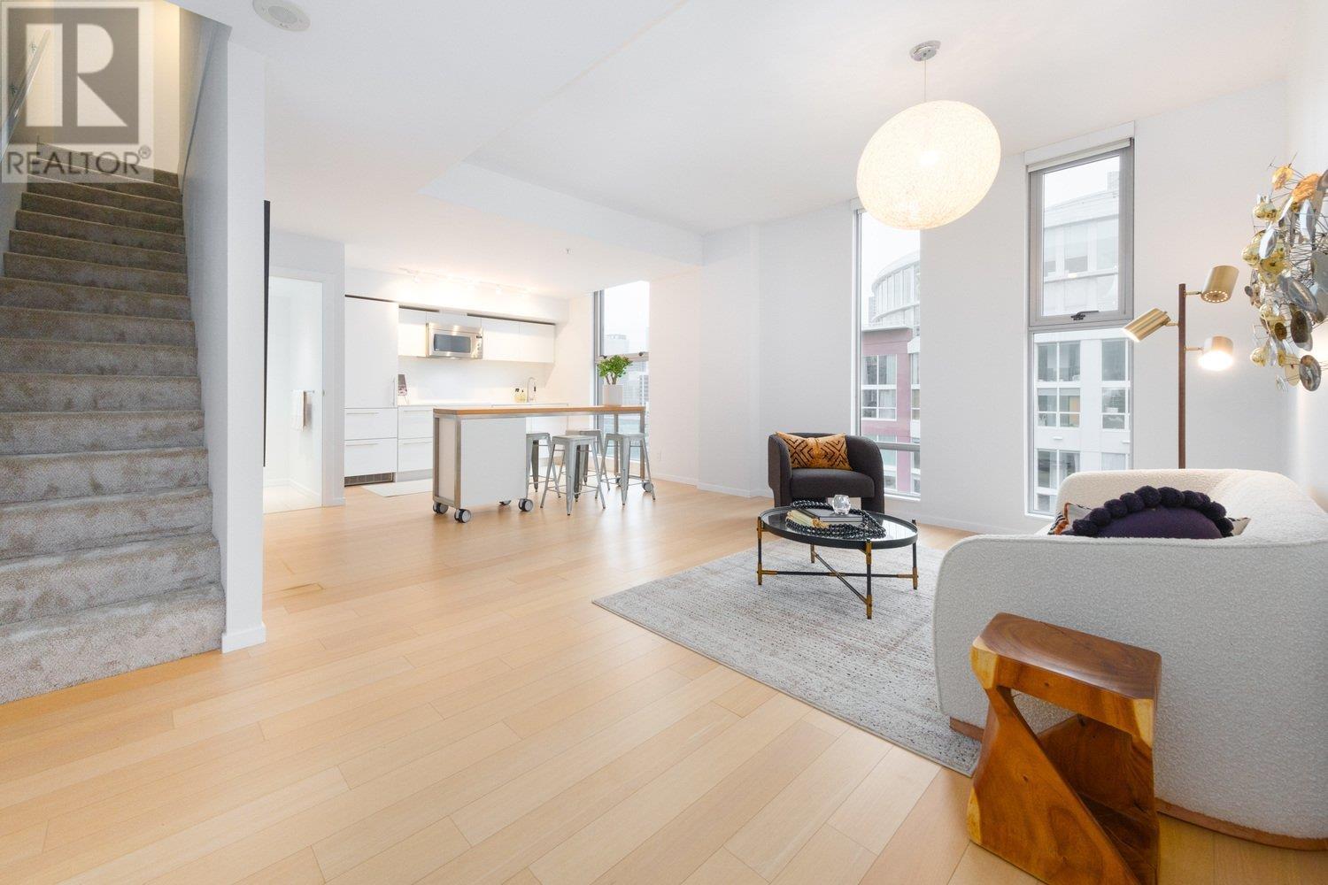 2501-999 Seymour Street, Vancouver, BC, V6B 0M5