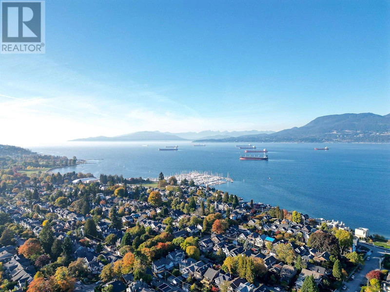 203 - 3333 W 4th Avenue, Vancouver BC V6R 4R9