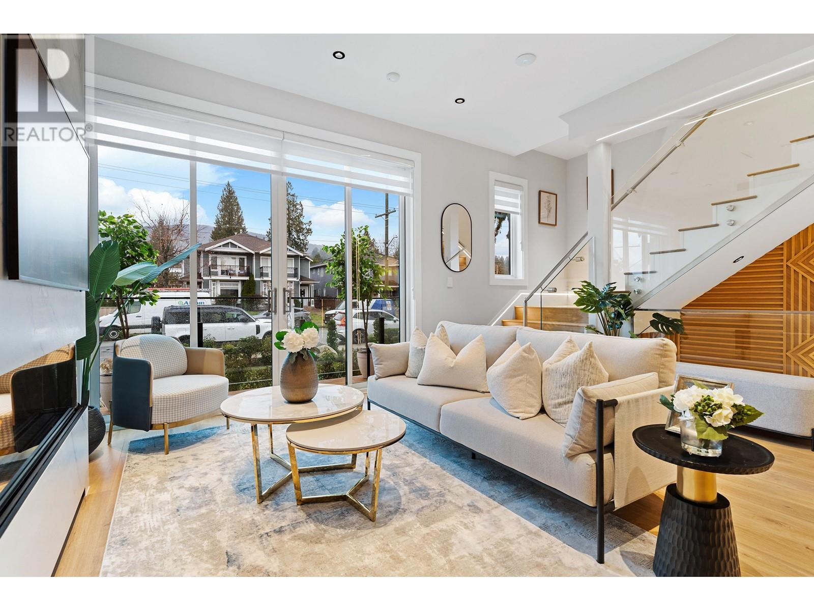 243 East 21 Street, North Vancouver, BC, V7L 3B7